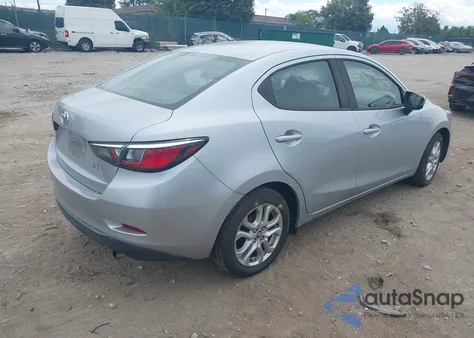 2017 Toyota Yaris Ia z USA, uszkodzony, nr VIN 3MYDLBYV6HY151898